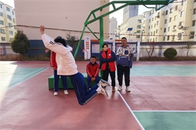 标题：运动会跳远
浏览次数：3338
发布时间：2023-10-18